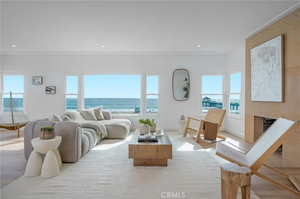 1016 The Strand Manhattan Beach, CA 90266