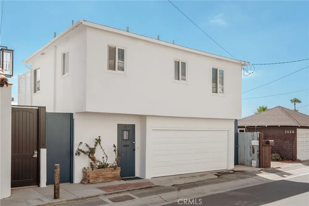 1016 The Strand Manhattan Beach, CA 90266