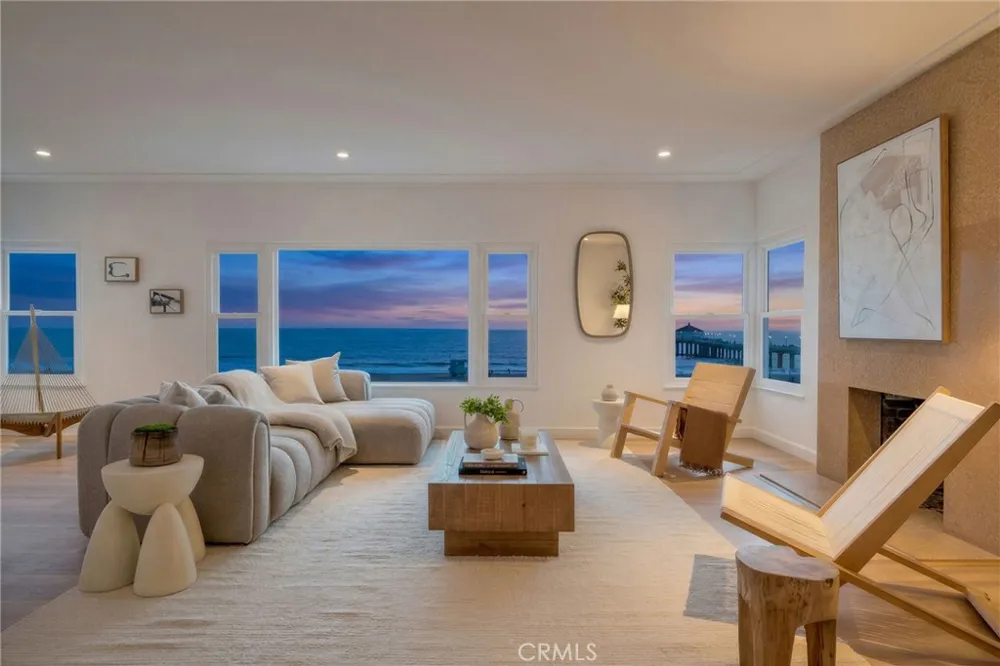 1016 The Strand Manhattan Beach, CA 90266
