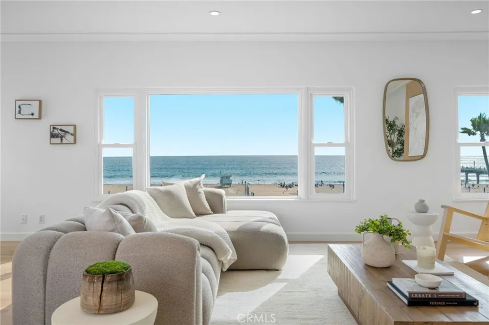 1016 The Strand Manhattan Beach, CA 90266