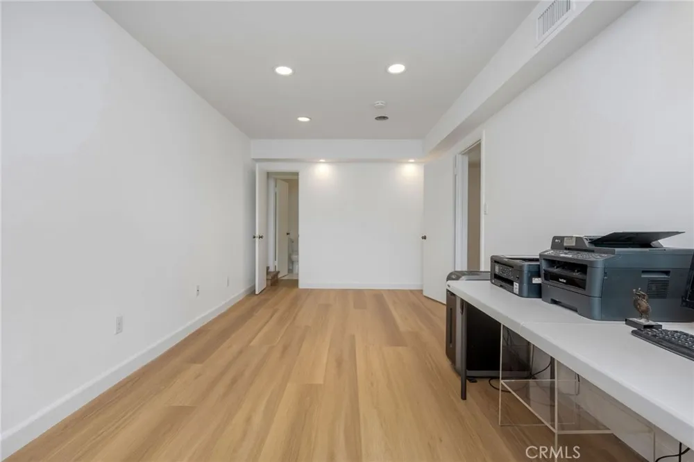 1016 The Strand Manhattan Beach, CA 90266