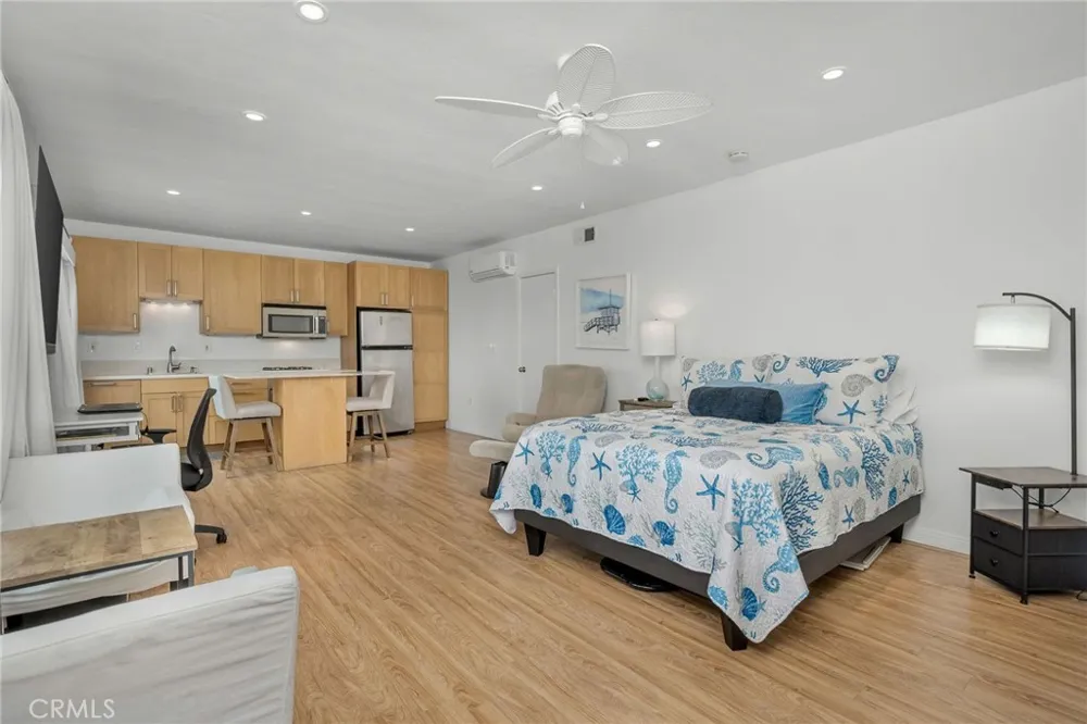 1016 The Strand Manhattan Beach, CA 90266