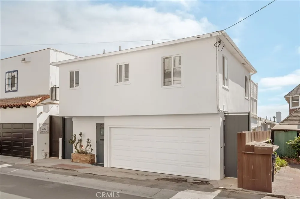 1016 The Strand Manhattan Beach, CA 90266