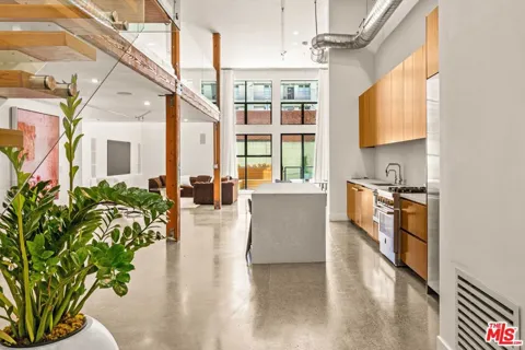4115 Glencoe Avenue #107