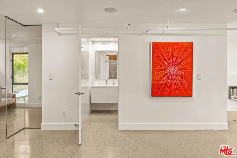4115 Glencoe Avenue #107 Marina del Rey, CA 90292