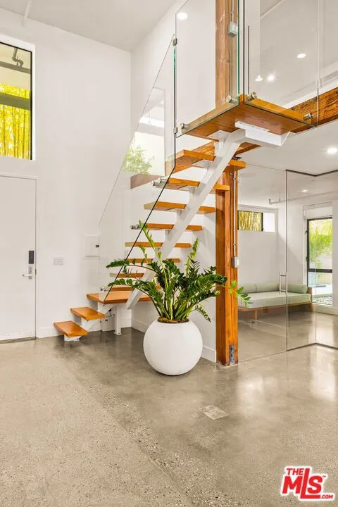4115 Glencoe Avenue #107 Marina del Rey, CA 90292