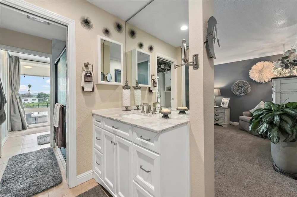 444 Fathom Drive San Mateo, CA 94404
