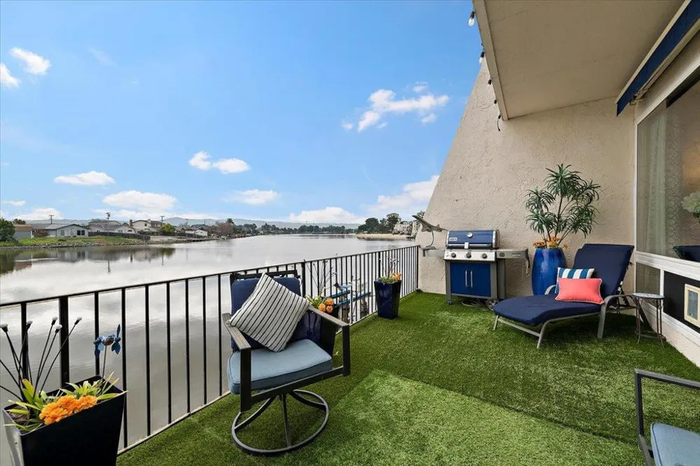 444 Fathom Drive San Mateo, CA 94404
