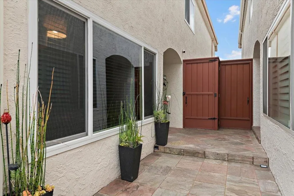 444 Fathom Drive San Mateo, CA 94404