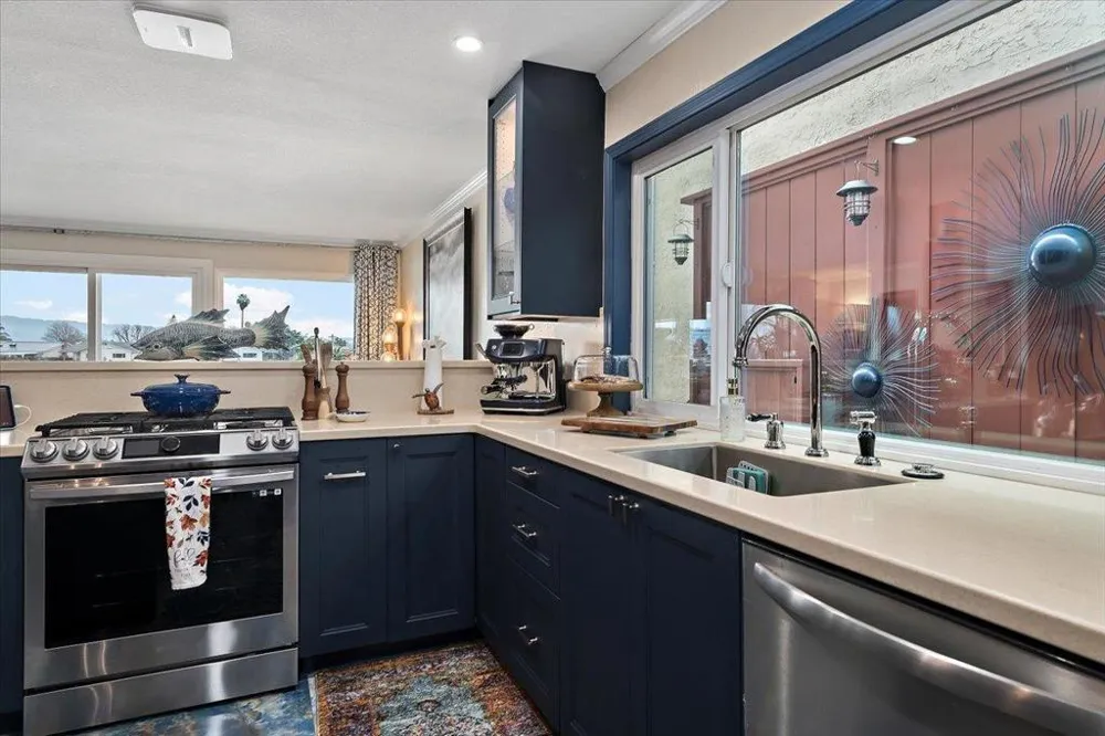 444 Fathom Drive San Mateo, CA 94404
