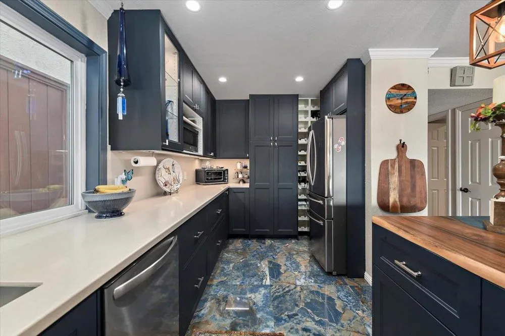 444 Fathom Drive San Mateo, CA 94404