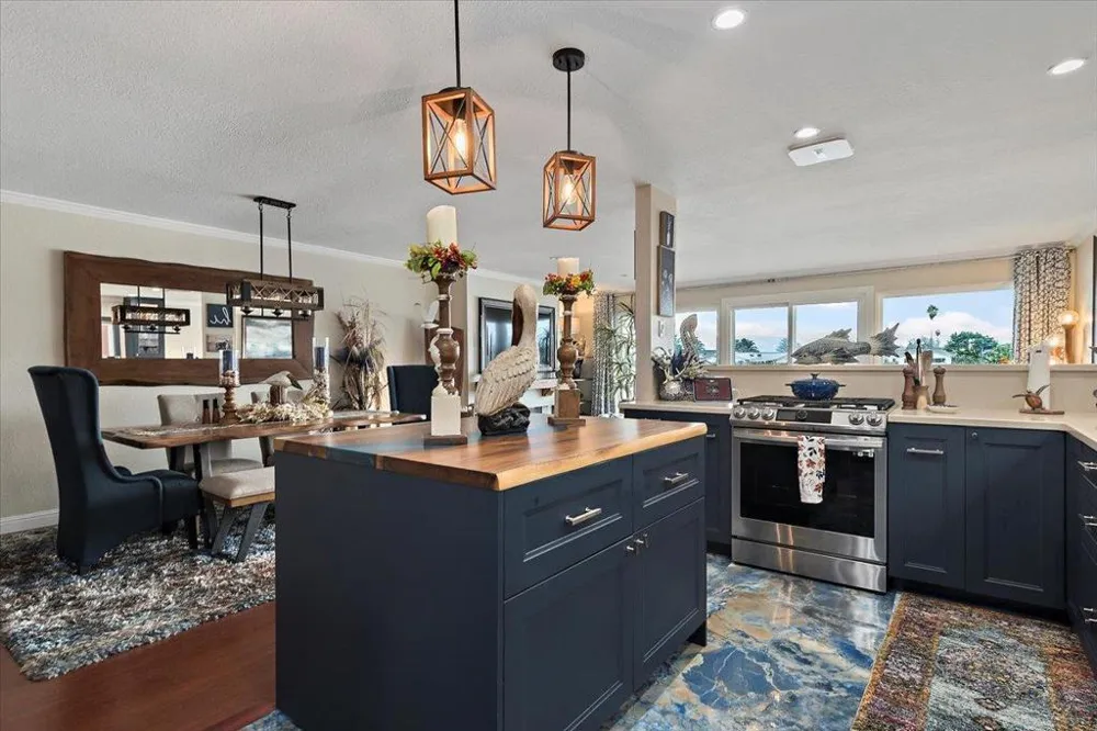444 Fathom Drive San Mateo, CA 94404