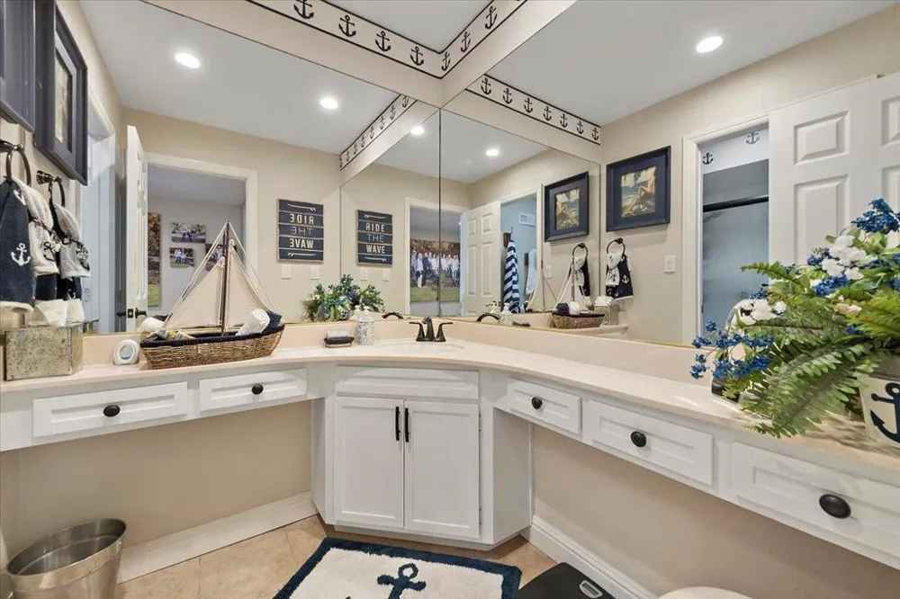 444 Fathom Drive San Mateo, CA 94404