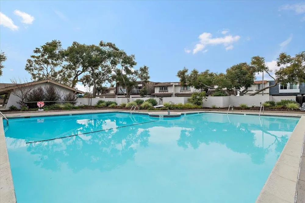 444 Fathom Drive San Mateo, CA 94404