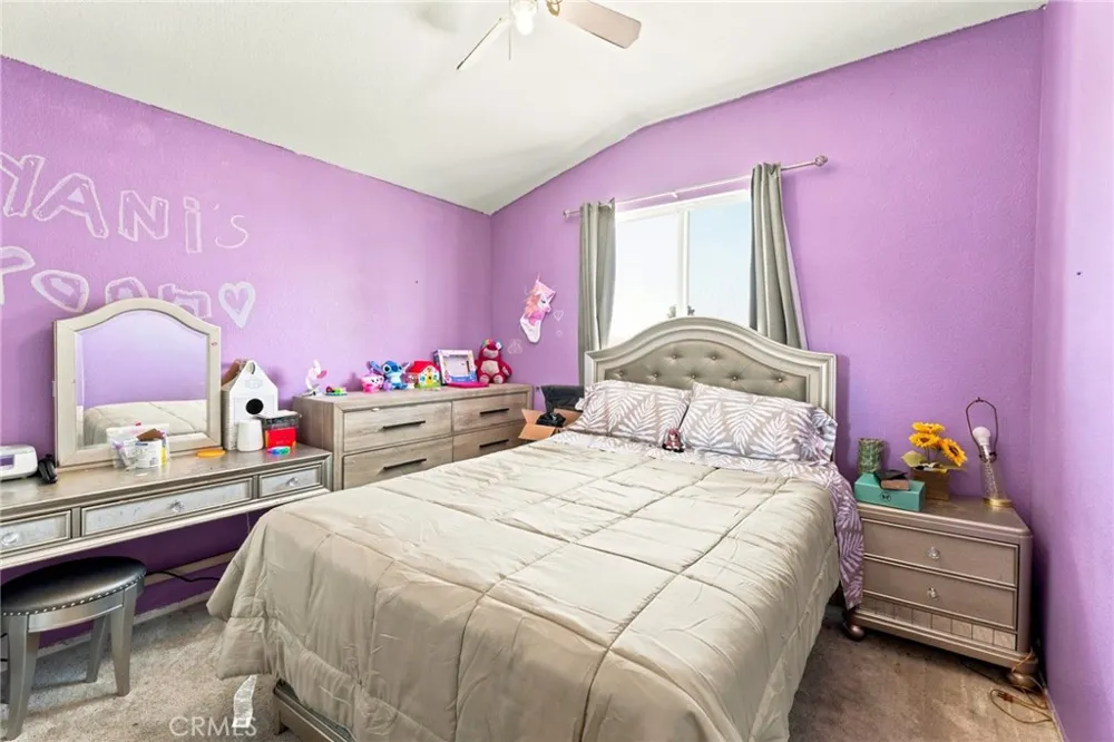 11323 Star Adelanto, CA 92301