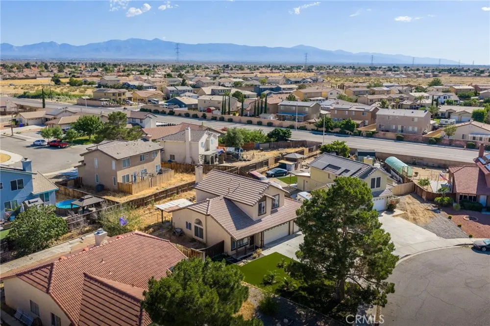 11323 Star Adelanto, CA 92301