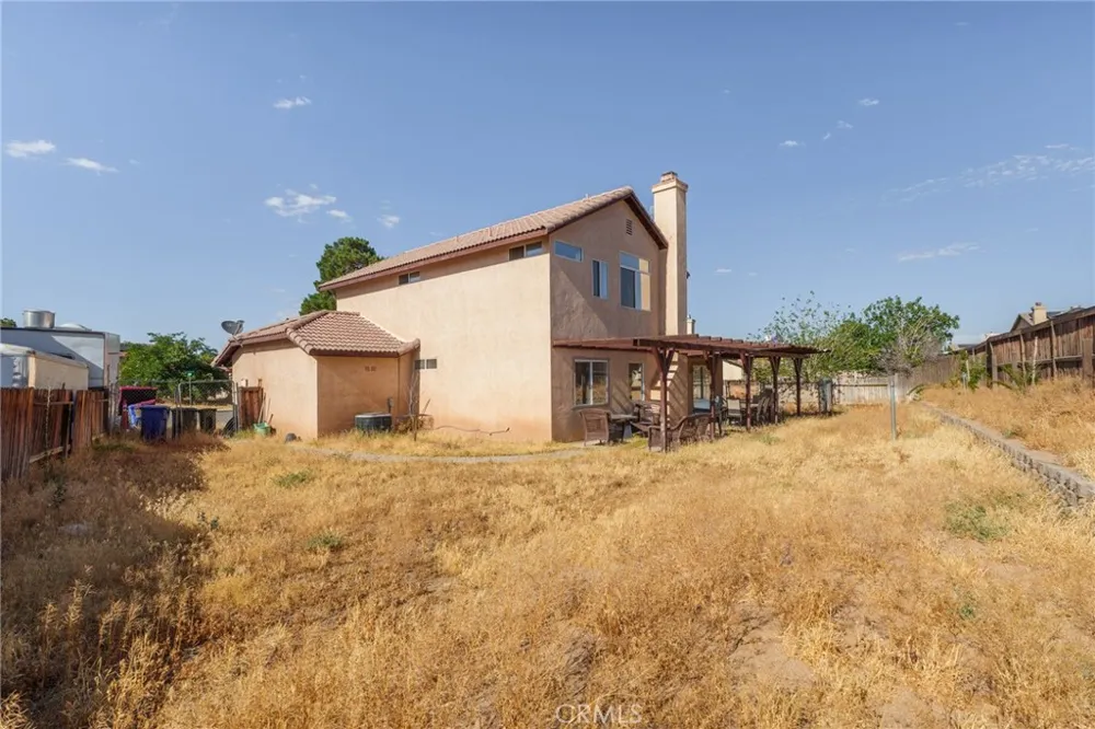 11323 Star Adelanto, CA 92301