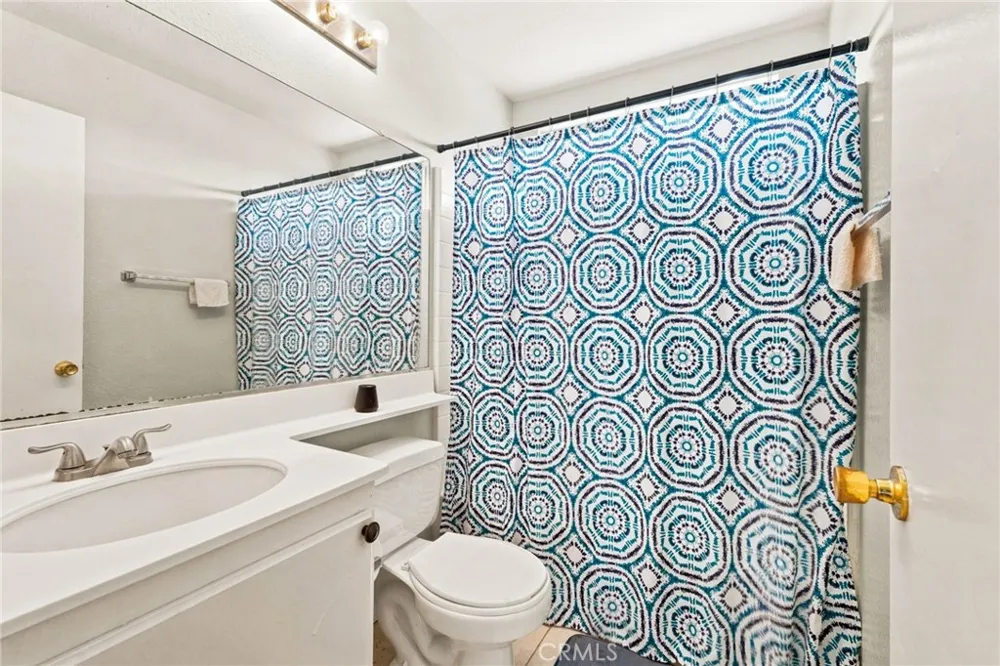 11323 Star Adelanto, CA 92301
