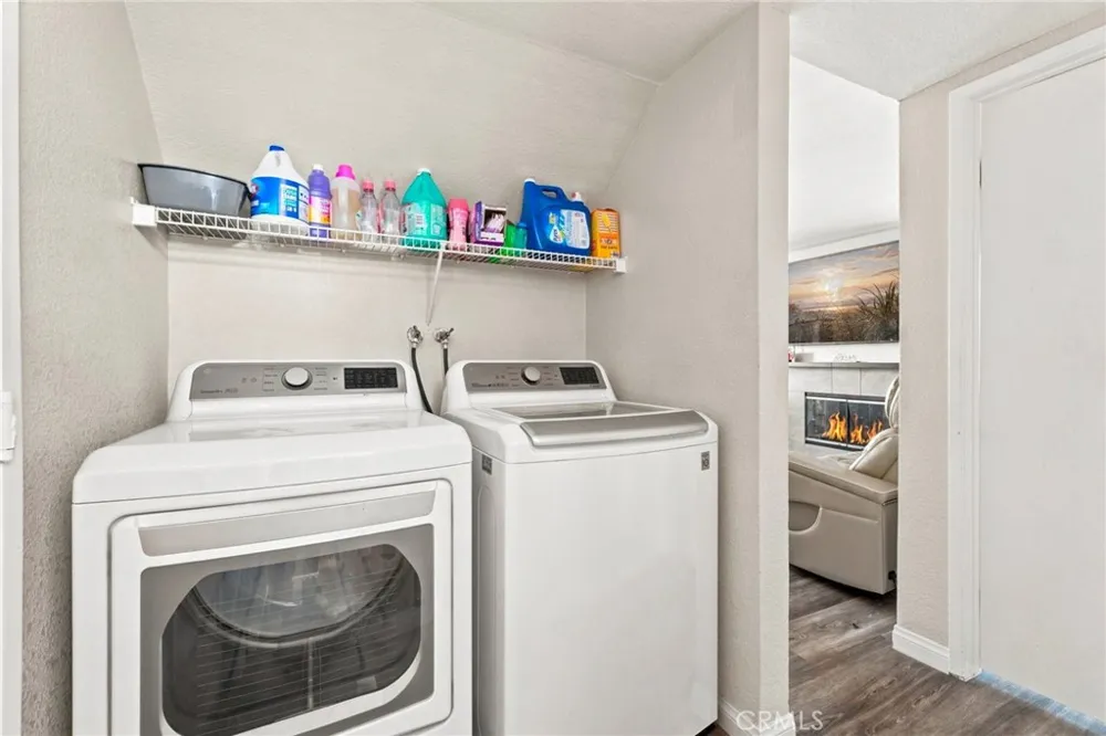 11323 Star Adelanto, CA 92301