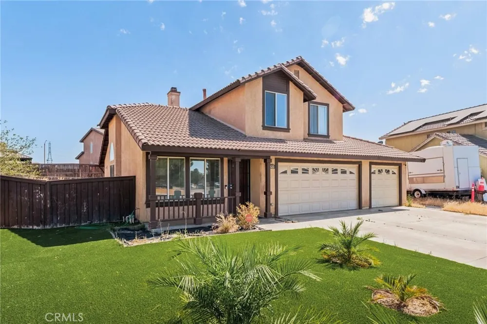 11323 Star Adelanto, CA 92301