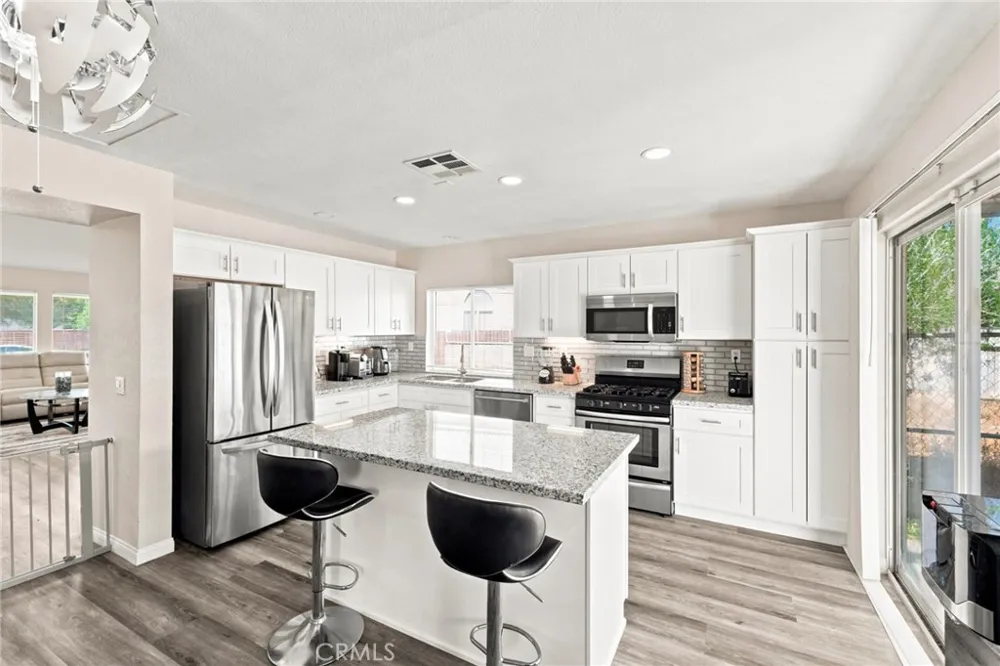11323 Star Adelanto, CA 92301