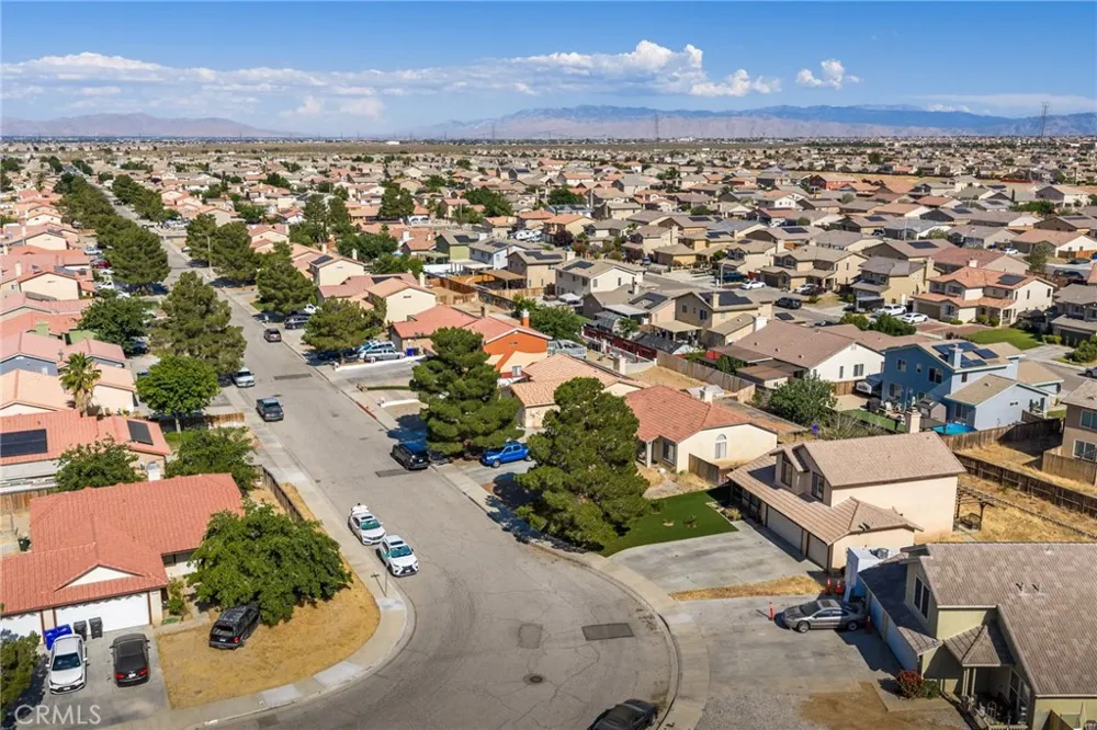 11323 Star Adelanto, CA 92301