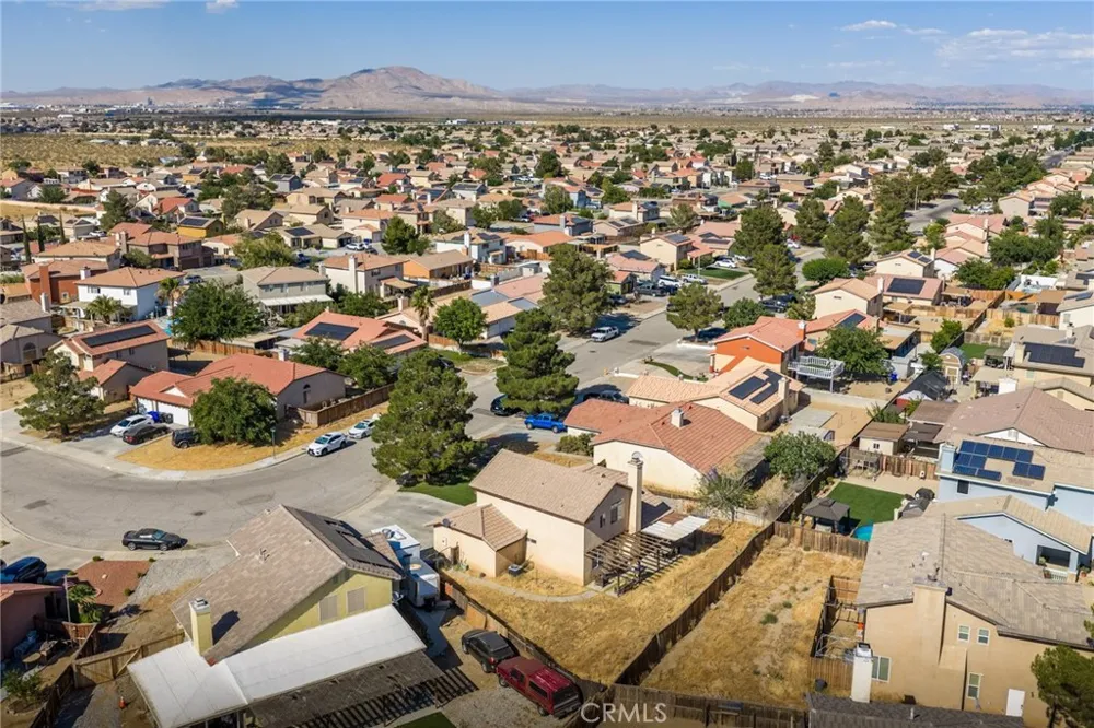11323 Star Adelanto, CA 92301