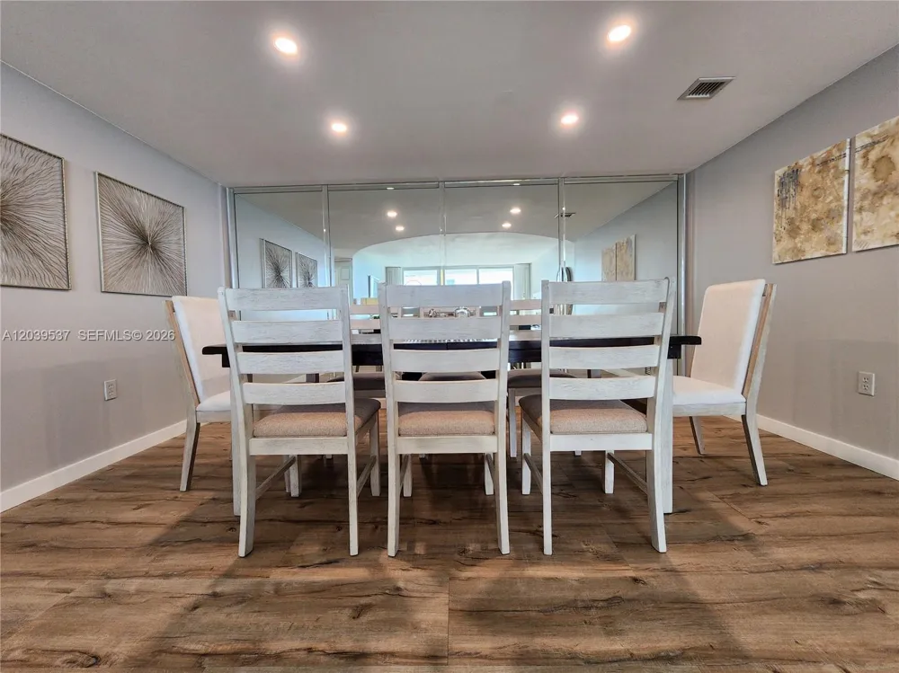 2751 S Ocean Dr #1406S Hollywood, FL 33019