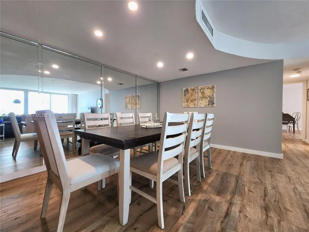 2751 S Ocean Dr #1406S Hollywood, FL 33019