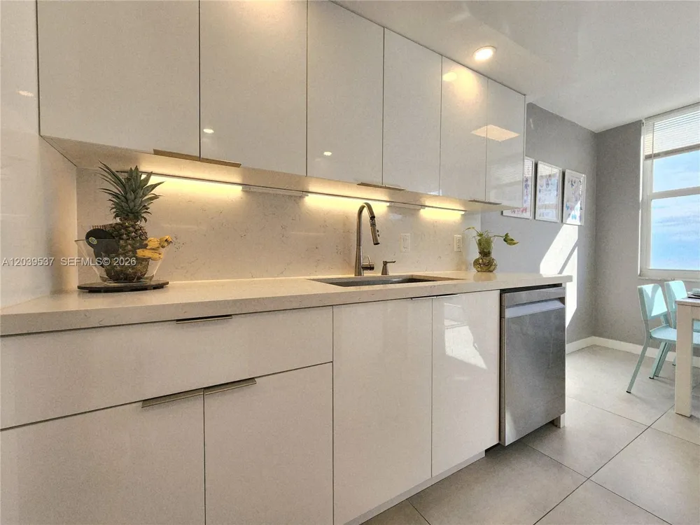 2751 S Ocean Dr #1406S Hollywood, FL 33019