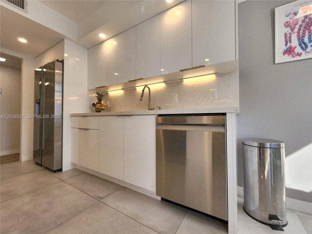 2751 S Ocean Dr #1406S Hollywood, FL 33019