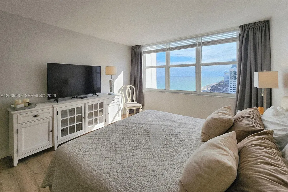 2751 S Ocean Dr #1406S Hollywood, FL 33019