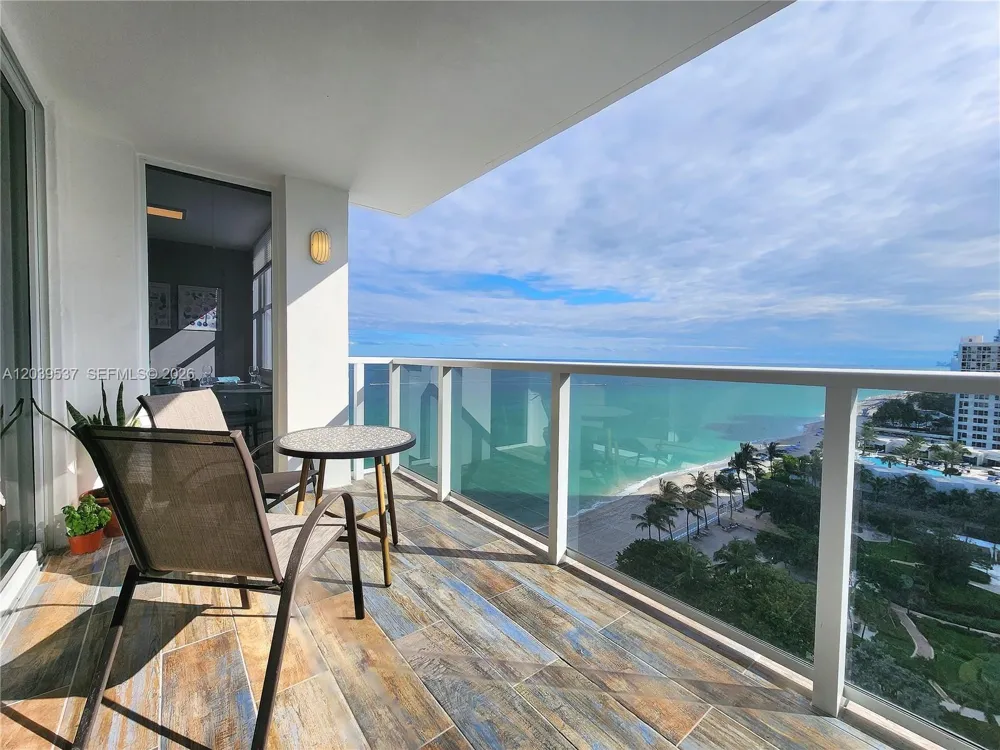 2751 S Ocean Dr #1406S Hollywood, FL 33019