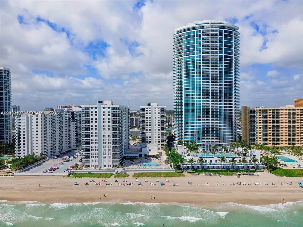 2751 S Ocean Dr #1406S Hollywood, FL 33019
