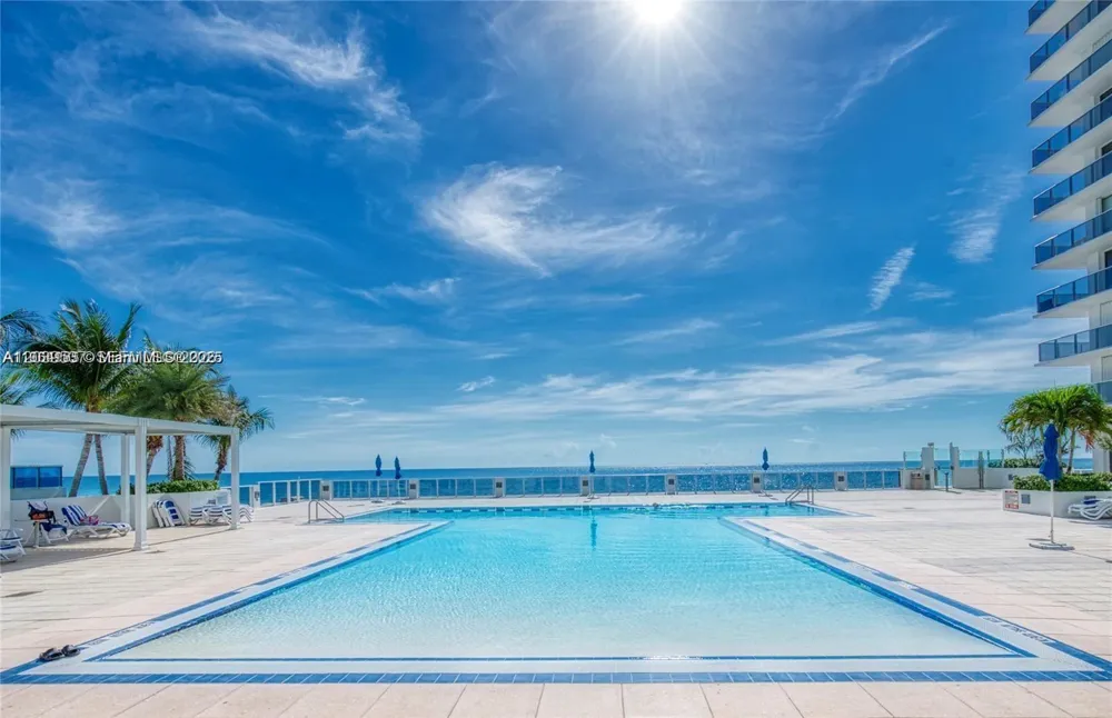 2751 S Ocean Dr #1406S Hollywood, FL 33019