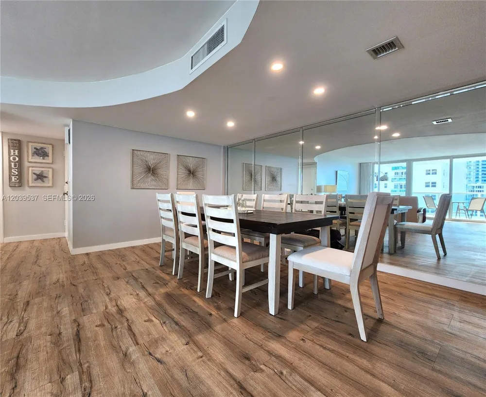 2751 S Ocean Dr #1406S Hollywood, FL 33019