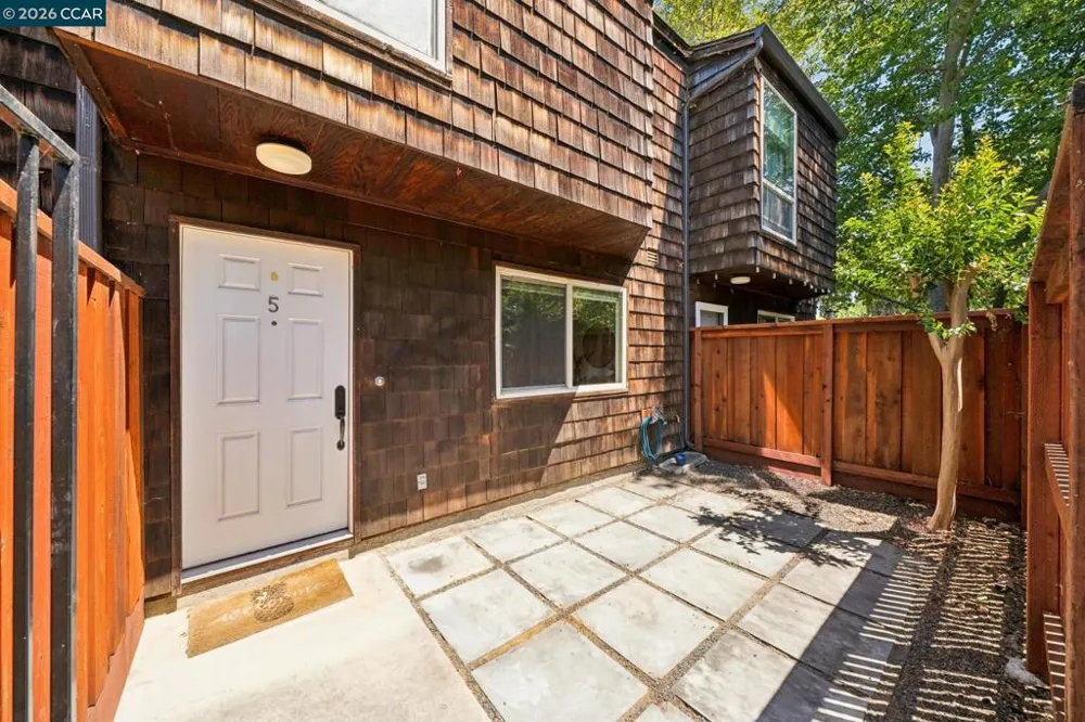 225 Mayhew Way #5 Walnut Creek, CA 94597