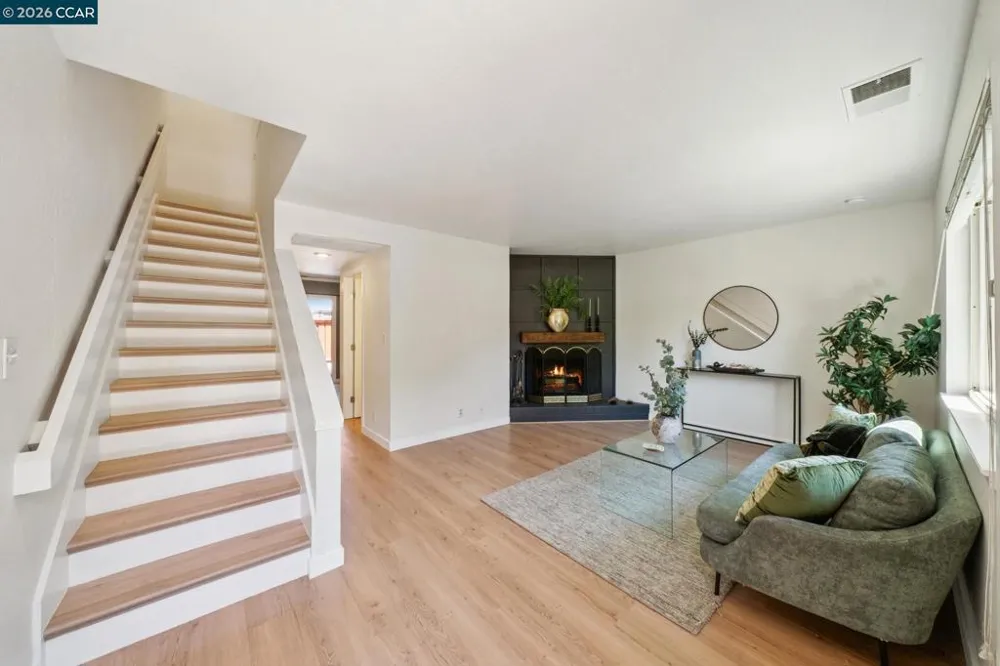 225 Mayhew Way #5 Walnut Creek, CA 94597