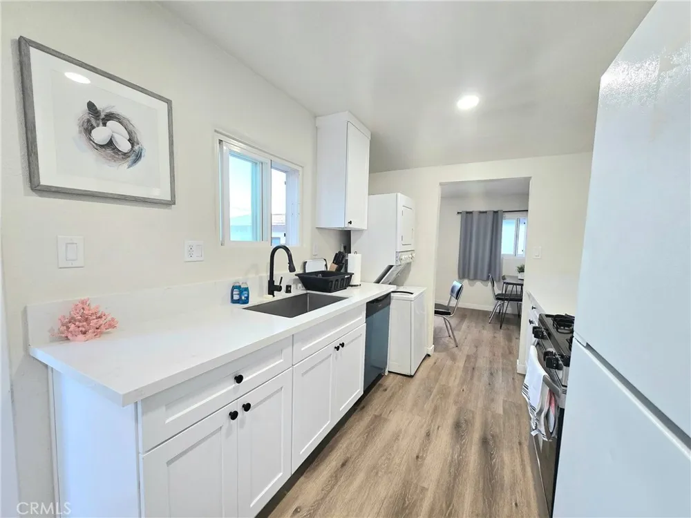 10920 S Inglewood Avenue Inglewood, CA 90304