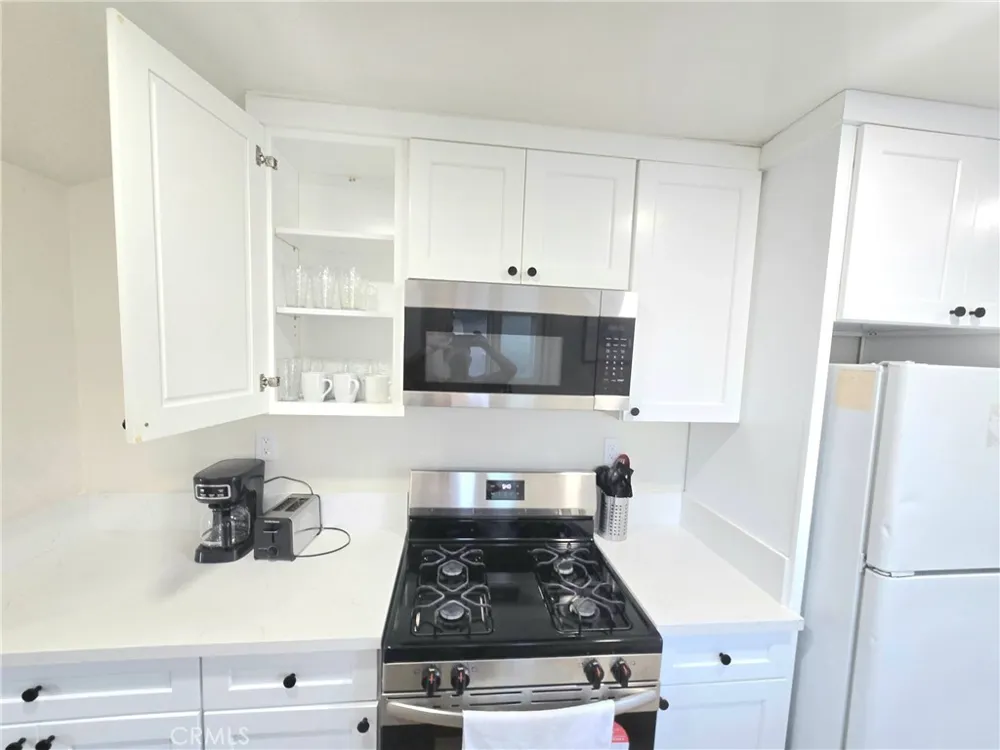 10920 S Inglewood Avenue Inglewood, CA 90304