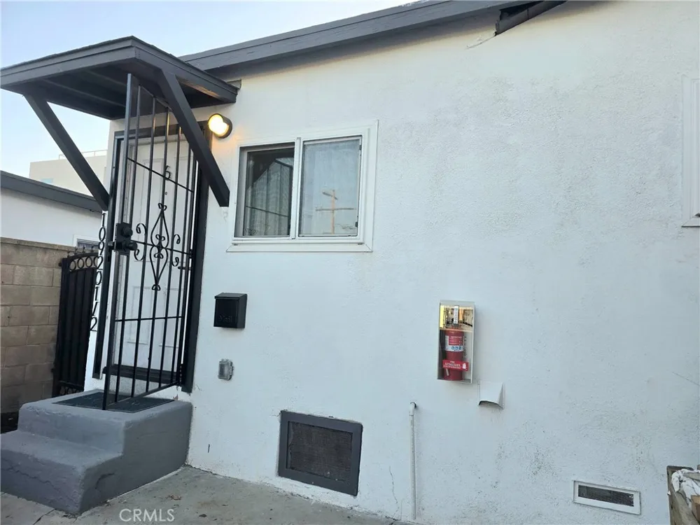 10920 S Inglewood Avenue Inglewood, CA 90304