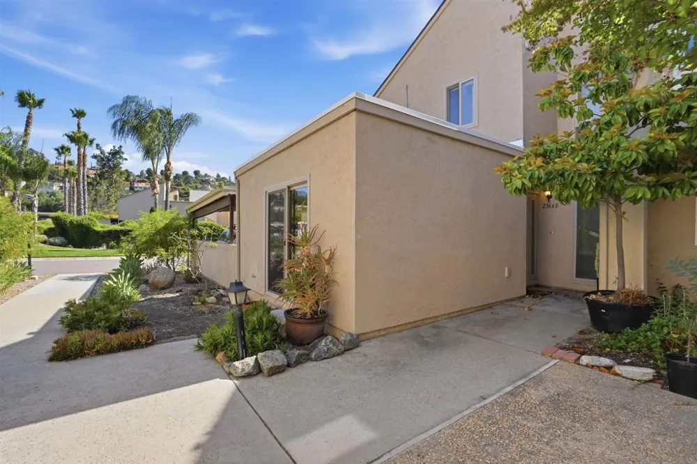 23660 Country Villa Rd Ramona, CA 92065
