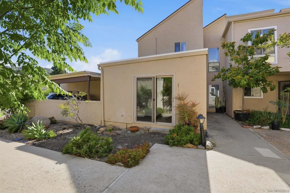 23660 Country Villa Rd Ramona, CA 92065