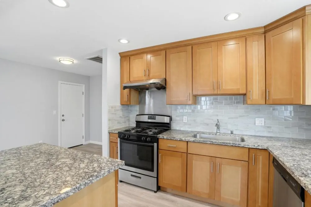 2369 Oakwood Drive East Palo Alto, CA 94303