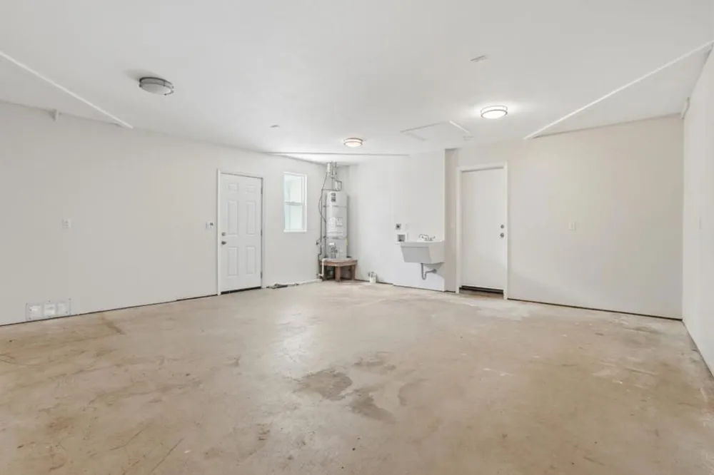 2369 Oakwood Drive East Palo Alto, CA 94303
