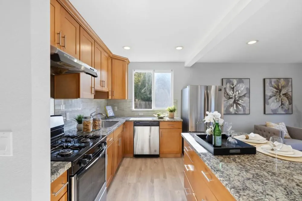 2369 Oakwood Drive East Palo Alto, CA 94303