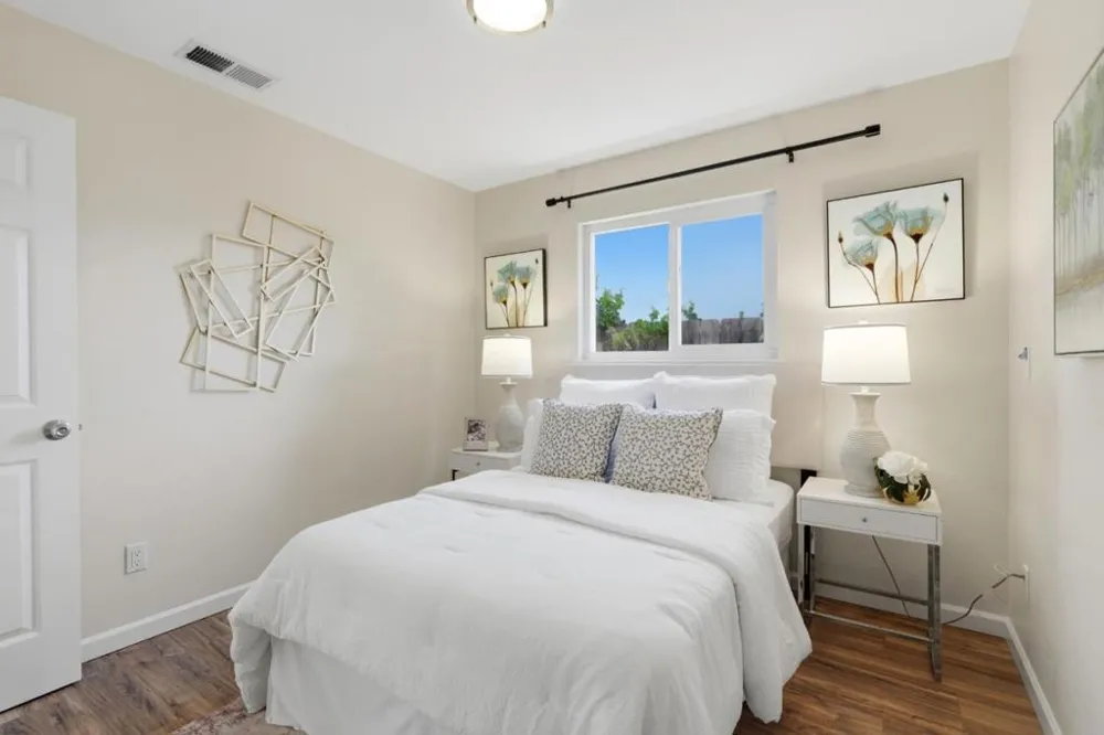 2369 Oakwood Drive East Palo Alto, CA 94303