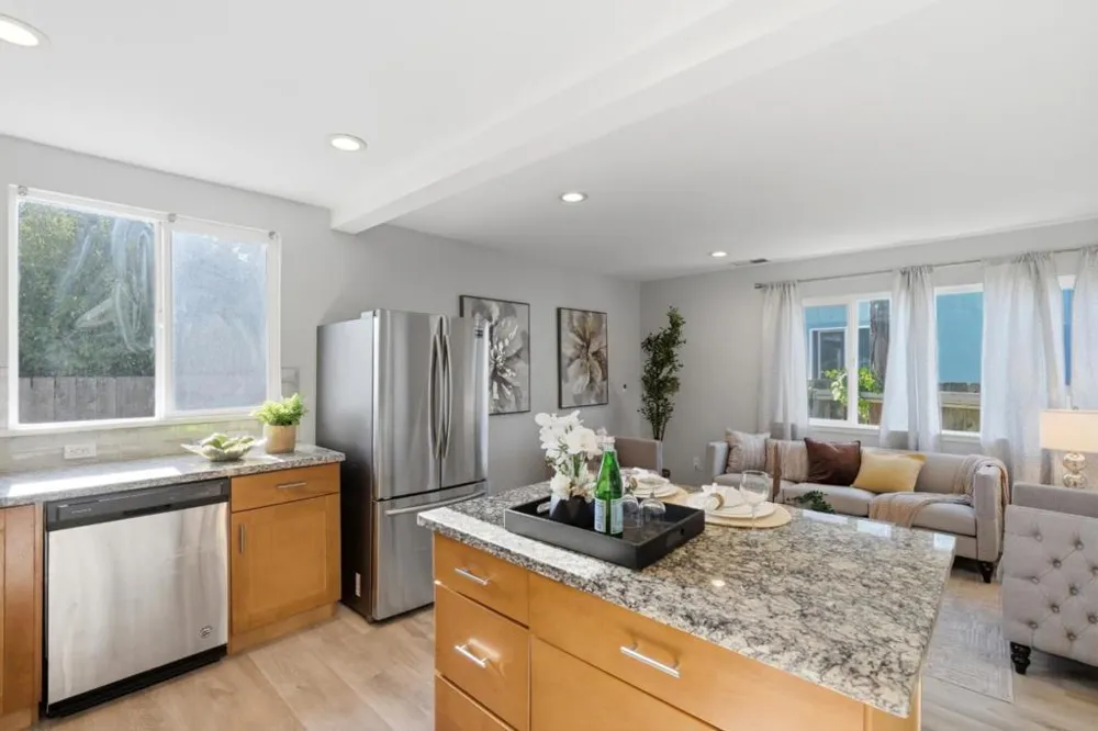 2369 Oakwood Drive East Palo Alto, CA 94303