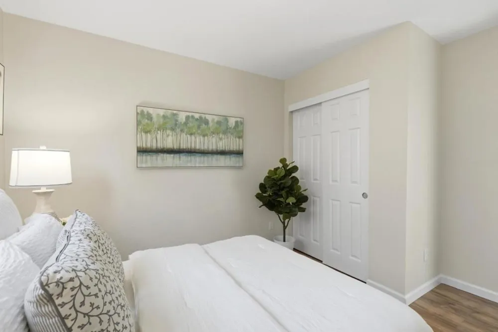 2369 Oakwood Drive East Palo Alto, CA 94303