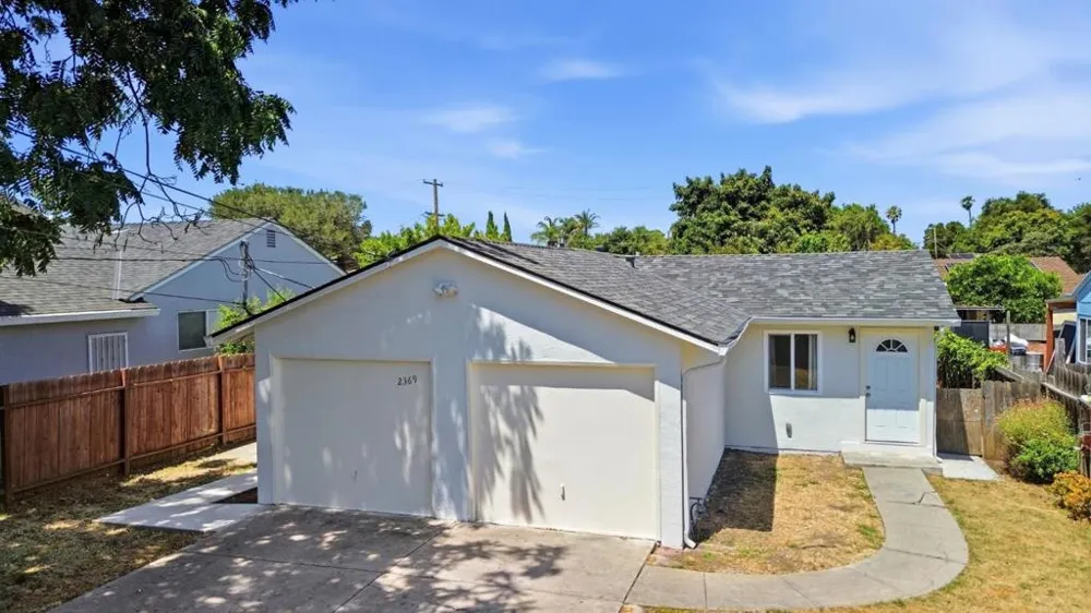2369 Oakwood Drive East Palo Alto, CA 94303